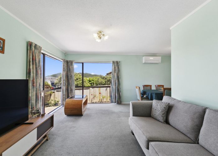  at 7 Cathie Place, Karori, Wellington