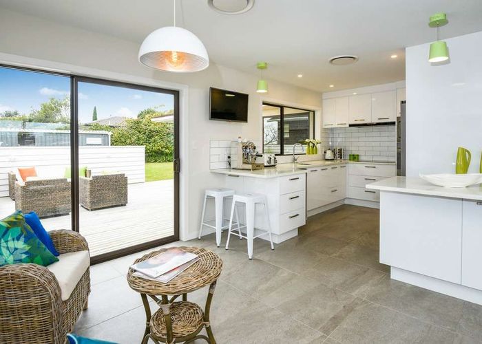  at 72 Highland Park Drive, Highland Park, Manukau City, Auckland
