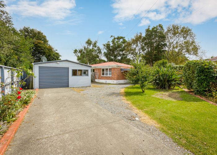  at 71 Hallberry Road, Mangere East, Auckland