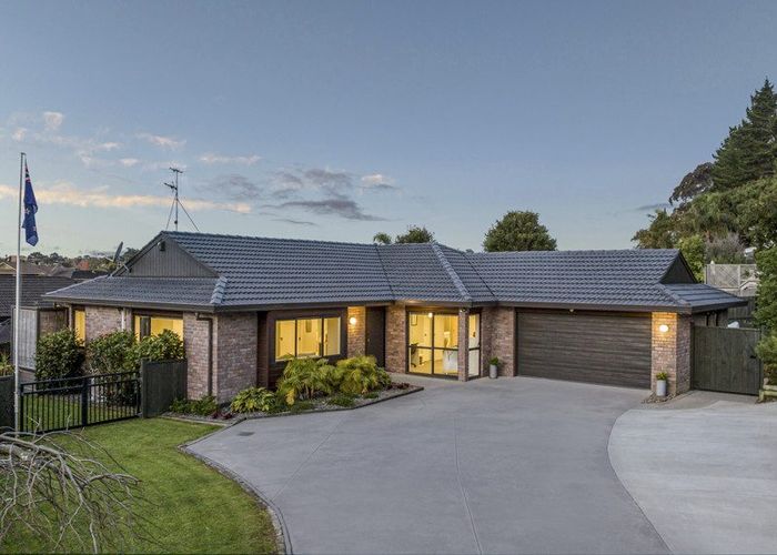  at 17 Britannia Place, Half Moon Bay, Auckland