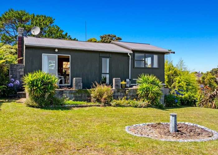  at 11 Te Ahuahu Road, Piha, Waitakere City, Auckland