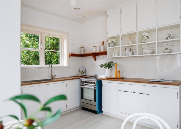  at 63 Savage Crescent, West End, Palmerston North, Manawatu / Whanganui