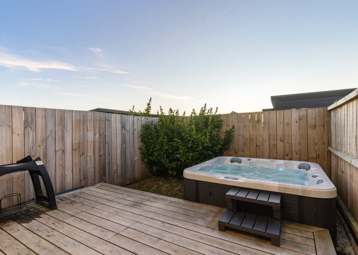  at 14 Matakohe Road, Westgate, Waitakere City, Auckland