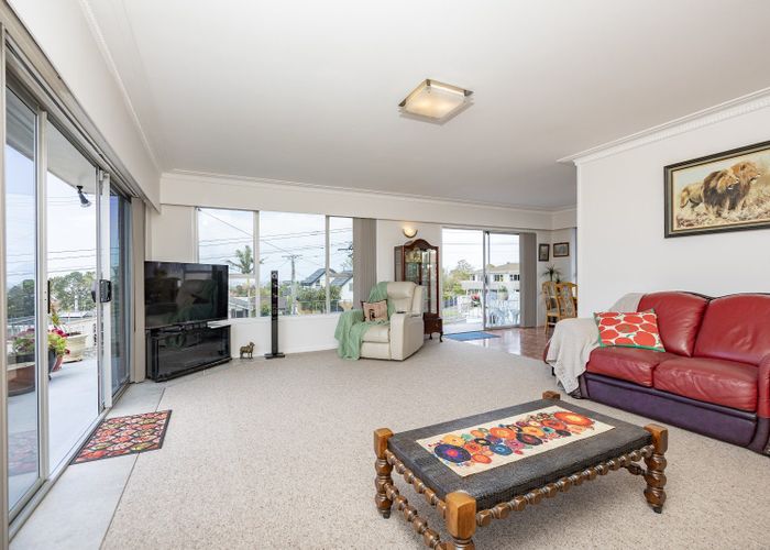  at 174 Royal Road, Massey, Waitakere City, Auckland