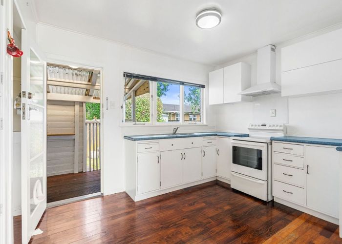  at 2/19 Dinglebank Road, Mount Wellington, Auckland City, Auckland