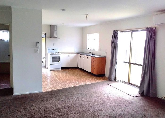  at 2/48 Greenpark Road, Penrose, Auckland City, Auckland