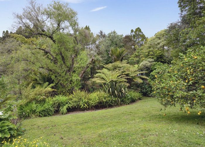  at 44 Grassmere Road, Henderson Valley, Waitakere City, Auckland