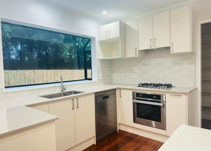  at 2/23 Carlton Street, Hillsborough, Auckland City, Auckland
