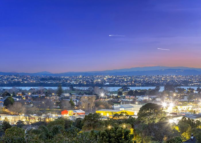  at 4 Simkin Avenue, Saint Johns, Auckland City, Auckland