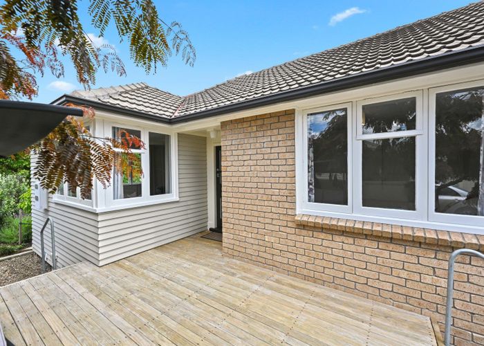  at 124 Clarkin Road, Fairfield, Hamilton