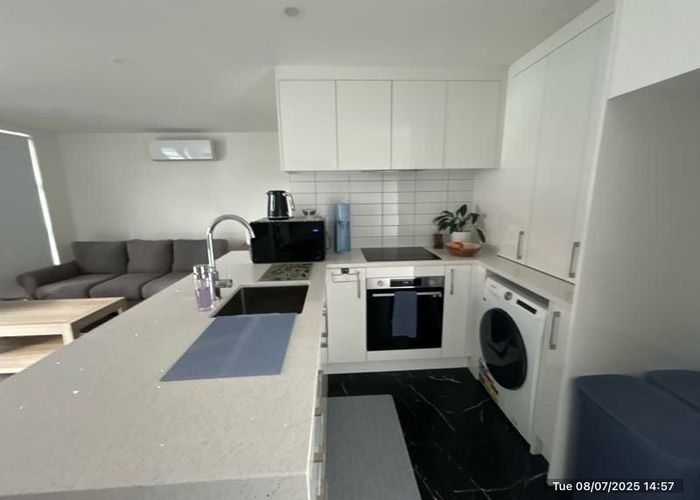  at 3/764 Beach Road, Browns Bay, North Shore City, Auckland