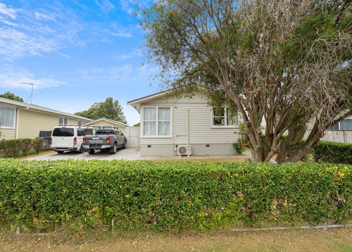  at 3 Lomas Place, Manurewa, Manukau City, Auckland