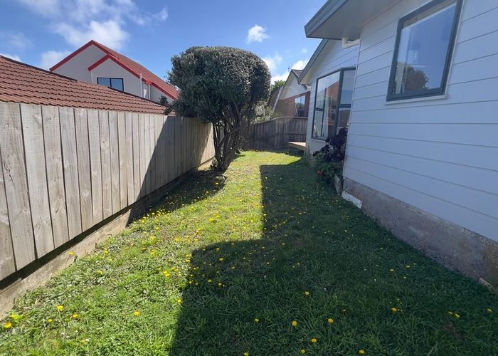  at 8A Kentwood Drive, Woodridge, Wellington, Wellington