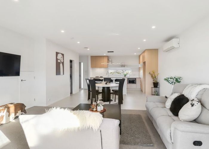  at 72 Flat Bush School Road, Flat Bush, Manukau City, Auckland