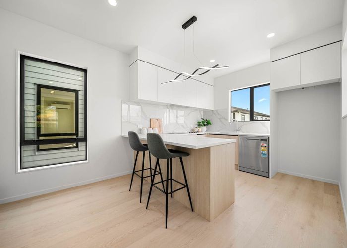  at 20D Nor'East Drive, Northcross, North Shore City, Auckland