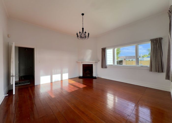  at 3 Calgary Street, Sandringham, Auckland