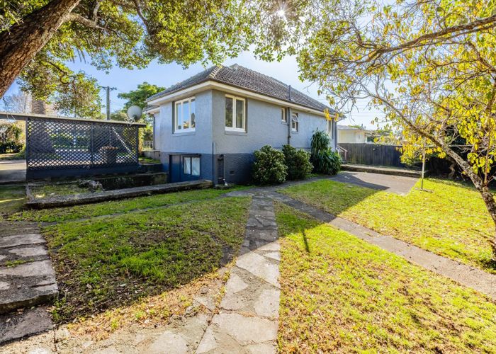  at 18 Wedgwood, Mangere East, Manukau City, Auckland