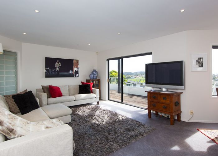 at 5 Vanessa Crescent, Glendowie, Auckland