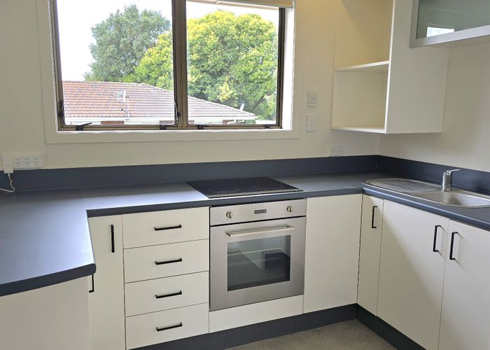  at 2/37 Peek Street, Ellerslie, Auckland