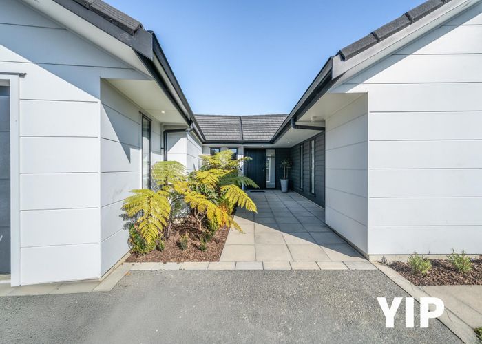  at 152 John Burke Drive, Aotea, Porirua, Wellington