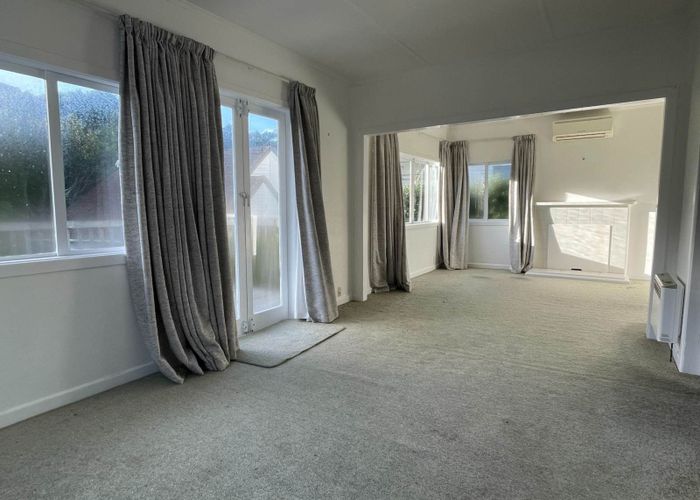  at 6 Gray Crescent, Torbay, North Shore City, Auckland