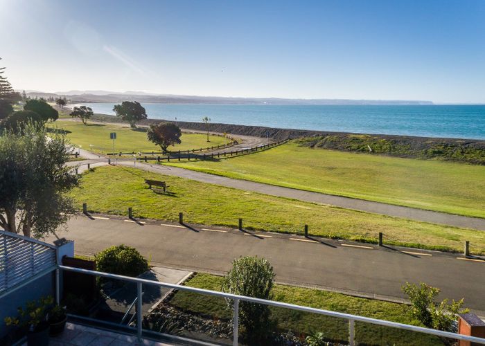  at 2 North Terrace, Westshore, Napier