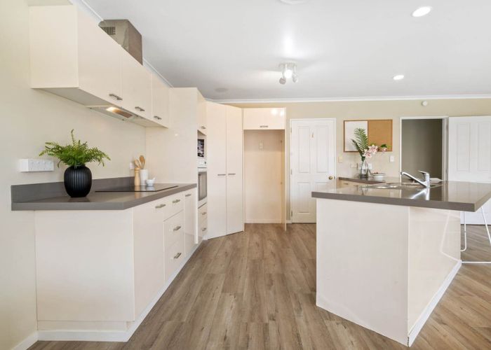  at 27 Glenross Drive, Wattle Downs, Manukau City, Auckland