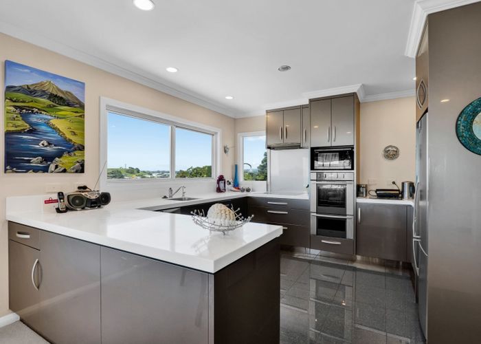  at 1 Catherine Crescent, Moturoa, New Plymouth