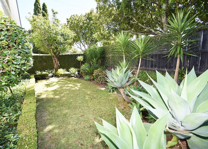  at 28 Wairere Avenue, Mount Albert, Auckland