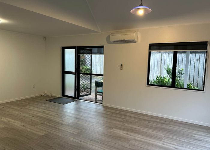  at 2/74 Whitford Road, Howick, Manukau City, Auckland