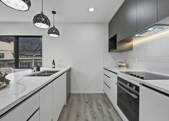  at 16 Kirby Street, Glendene, Waitakere City, Auckland
