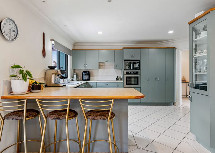  at 6 Hinemarama Close, Papamoa Beach, Papamoa