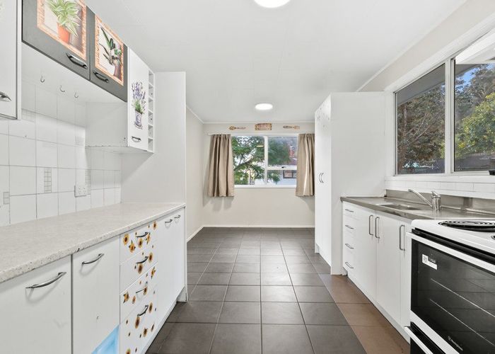  at 11 Chrisarda Place, Red Hill, Papakura, Auckland