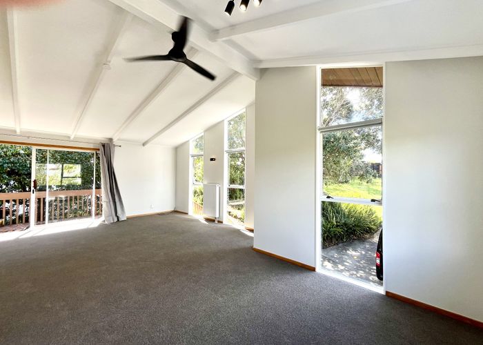  at 25 Geoffrey Road, Torbay, Auckland