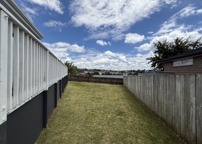  at 8A Moera Place, Stanmore Bay, Rodney, Auckland