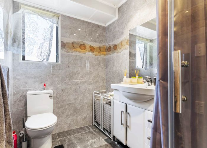 at 2/76 Palmers Road, Clendon Park, Manukau City, Auckland