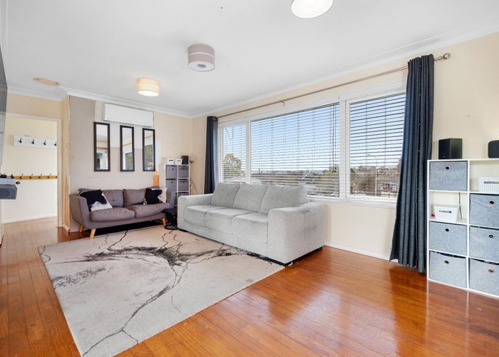  at 32 Chatsworth Crescent, Pakuranga Heights, Manukau City, Auckland