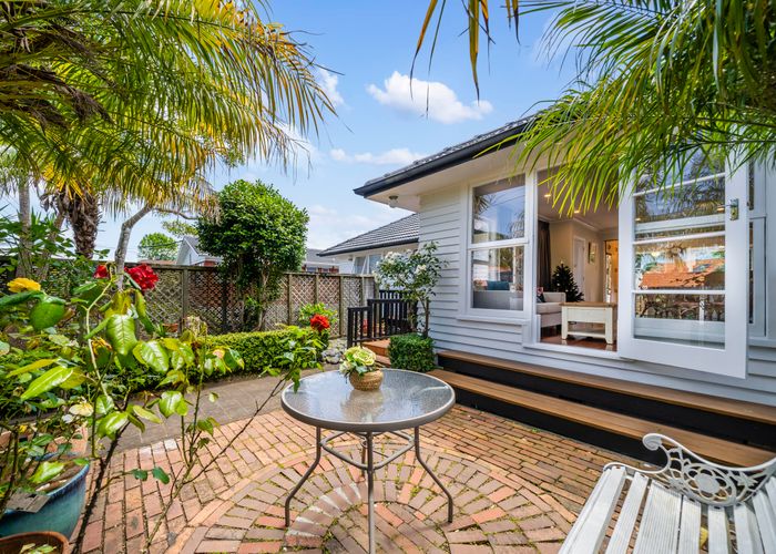 at 1/12 Bay Road, St Heliers, Auckland
