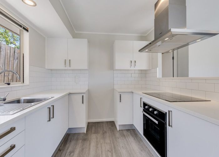  at 11 Legacy Drive, Henderson, Waitakere City, Auckland