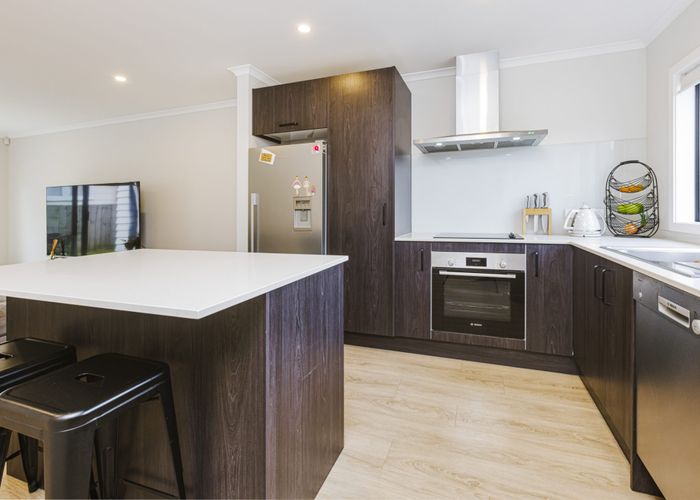  at 2/81 Pilkington Road, Panmure, Auckland