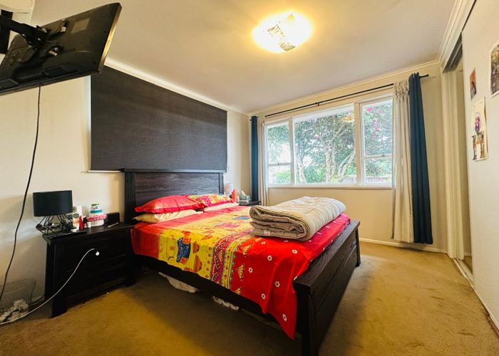  at 25 Larnoch Road, Henderson, Waitakere City, Auckland