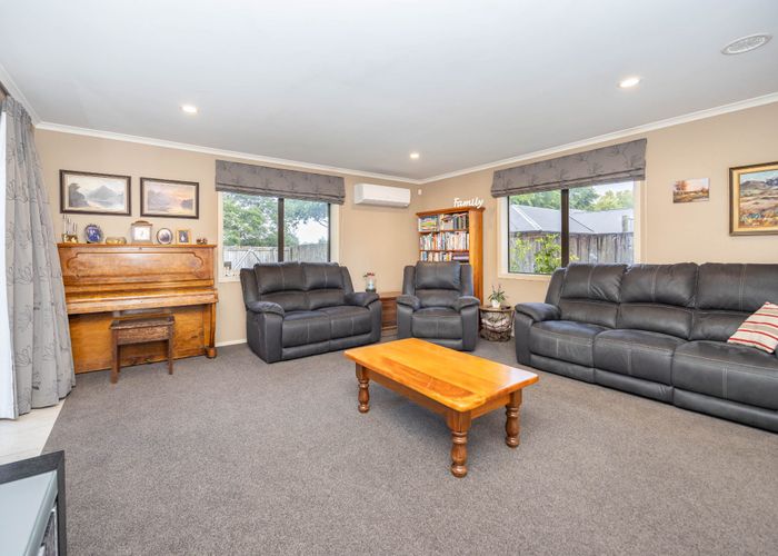  at 42 Nielsen Gardens, Rototuna, Hamilton, Waikato