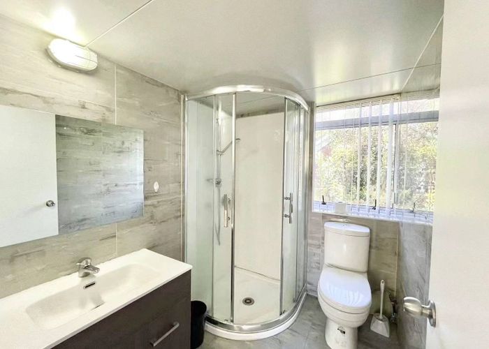  at 2/128 Grafton Road, Grafton, Auckland City, Auckland