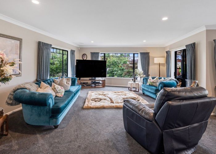  at 8 The Mews, Howick, Manukau City, Auckland