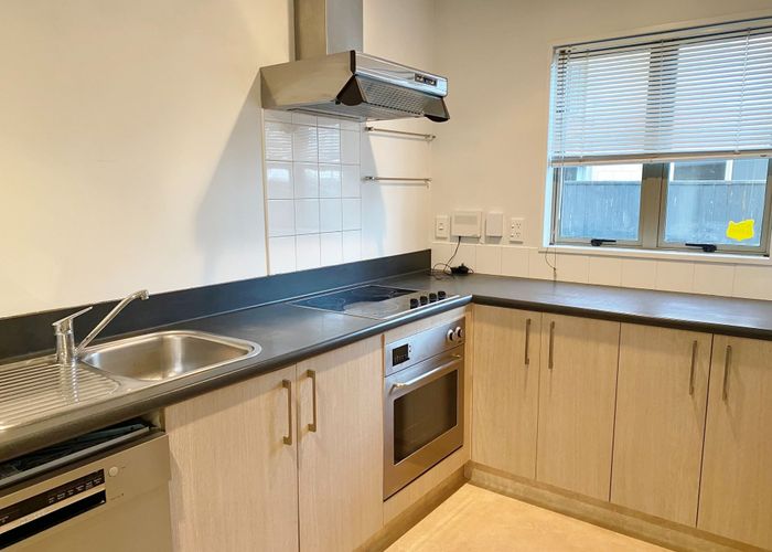  at 18 Mona Vale Av, Fendalton, Christchurch City, Canterbury