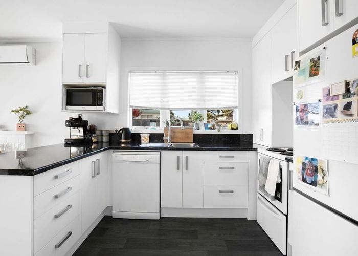  at 68 Storey Avenue, Forest Lake, Hamilton, Waikato