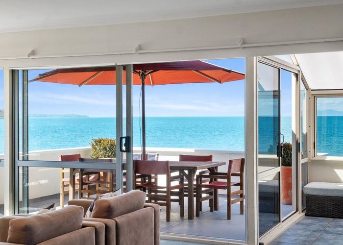 at 58 Rothesay Bay Road, Rothesay Bay, North Shore City, Auckland
