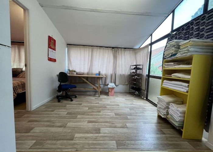  at 16 Roberton Road, Avondale, Auckland City, Auckland