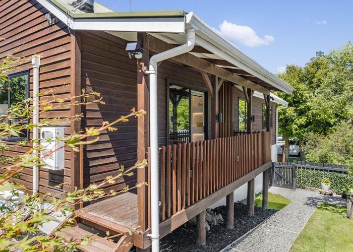  at 1/83 Kaurilands Road, Titirangi, Auckland