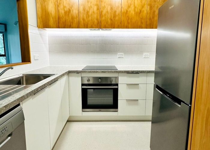  at 6B Gill Road, Lowry Bay, Lower Hutt, Wellington